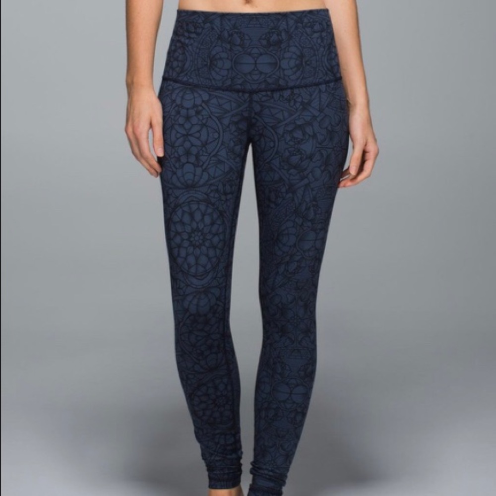 Lululemon Wunder Unders - High Rise Luon